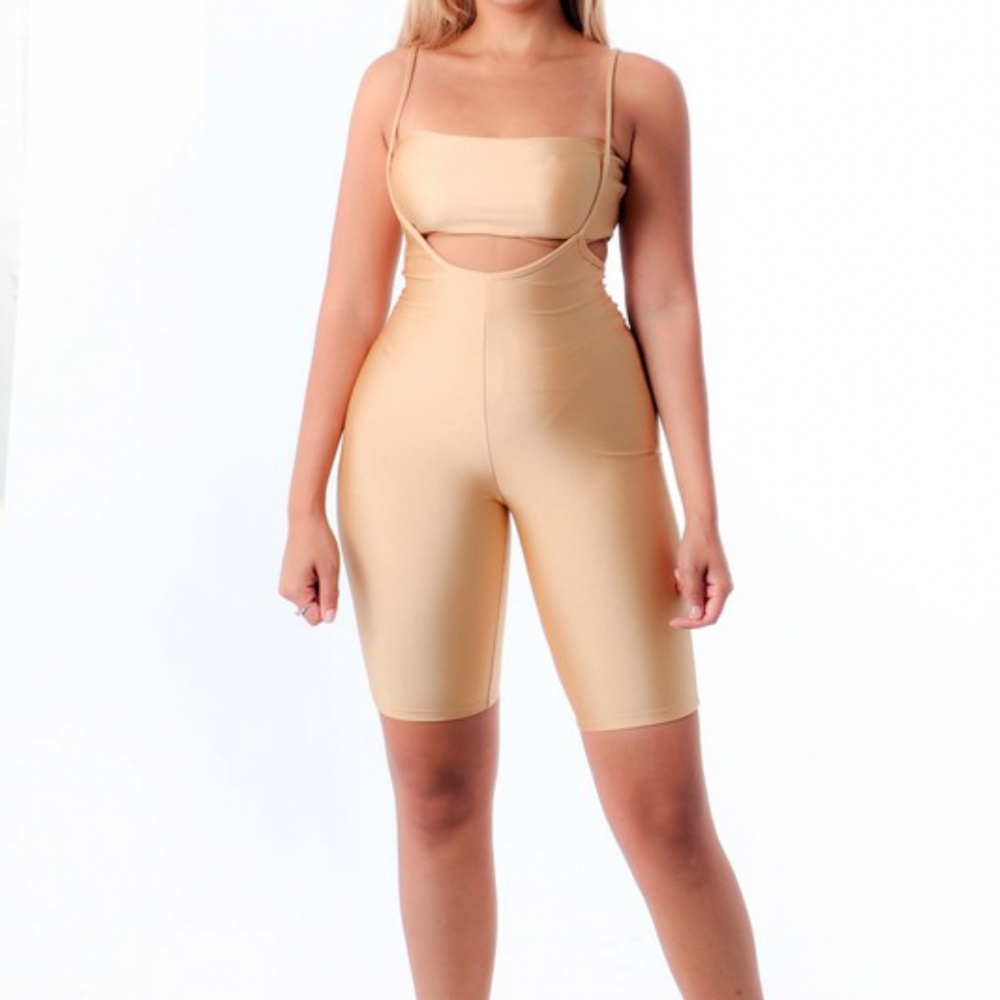 Nude 2 piece set
